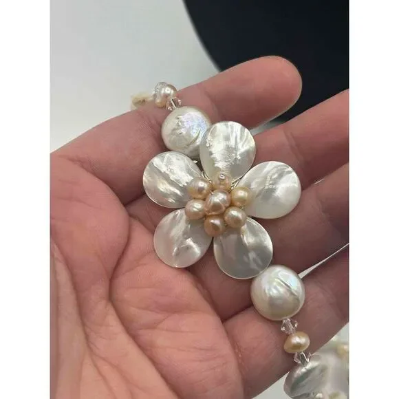 NWT Studio 9 Jewelry Pearl Floral Design  Necklace Earring Set - Picture 2 of 6